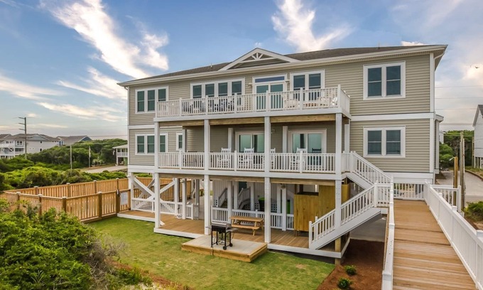 Surf City House | Shellebration - Luxurious 8 BR, 8 BA Oceanfront Home - Pool & Elevator!