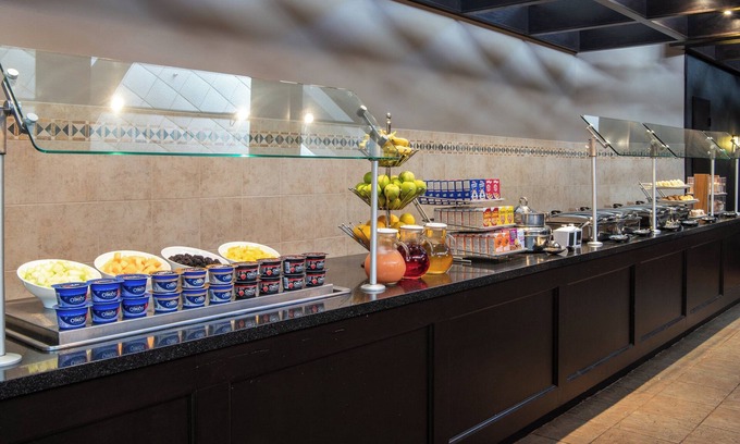 Minnetonka Hotel | Sheraton Minneapolis West Hotel