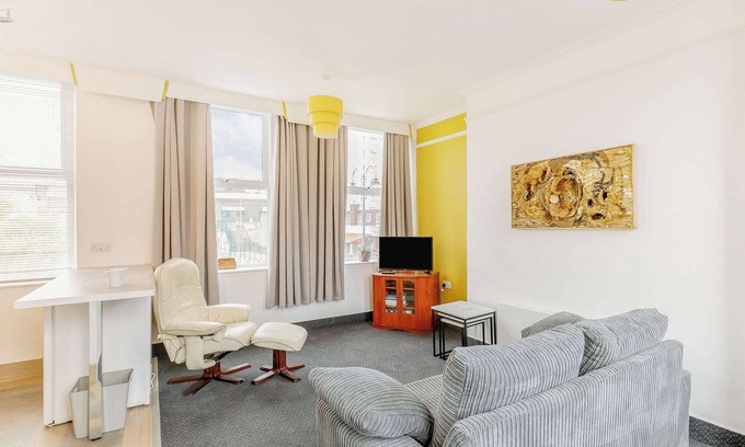 Halifax Cottage | Shibden Suite - UK38332