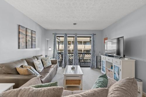 Myrtle Beach House | Ship Watch Pointe I A222 - 2nd Row - Shore Drive Section