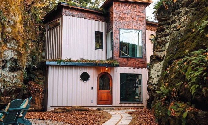 Rockbridge Cabin | Shipping Container Cabin