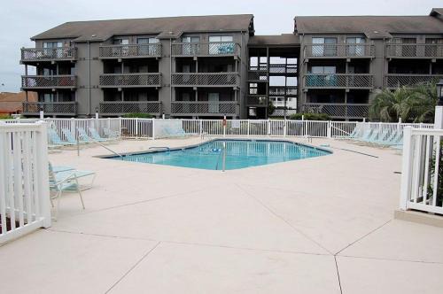 Myrtle Beach Apartment | Shipwatch I 108 E
