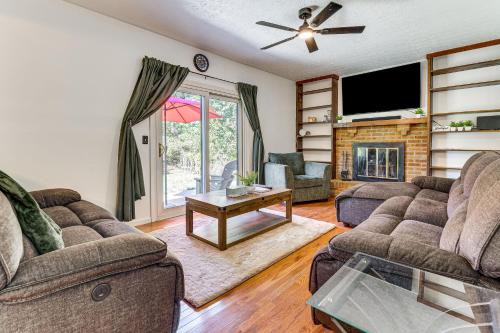 Pickerington House | Shop, Golf and Explore Home 14 Mi to Columbus!