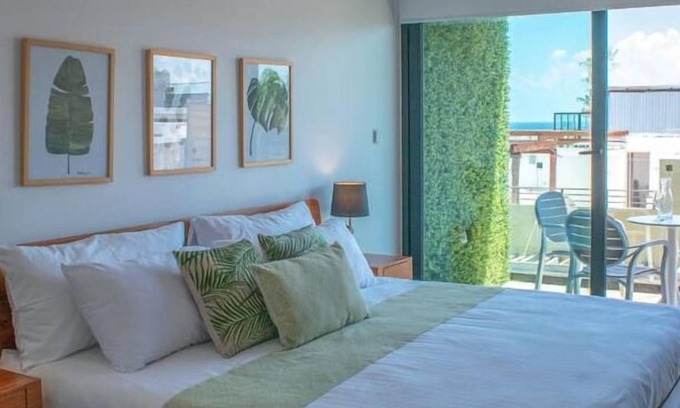 Luis Donaldo Colosio Apartment | Shore Ocean view by Blueplaya, 1 block 5th. ave.