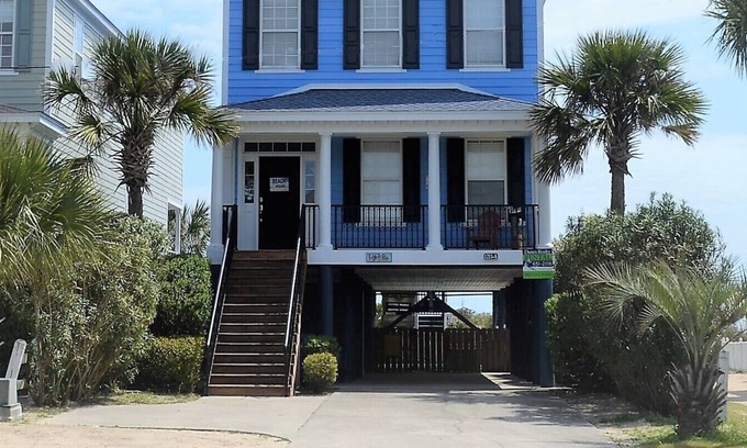 Surfside Beach House | Shore Thing (Stealing Home) - Oceanfront in Surfside Beach