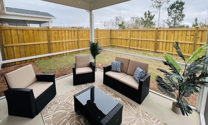 Wilmington House | Short oasis to Wilmington NC.