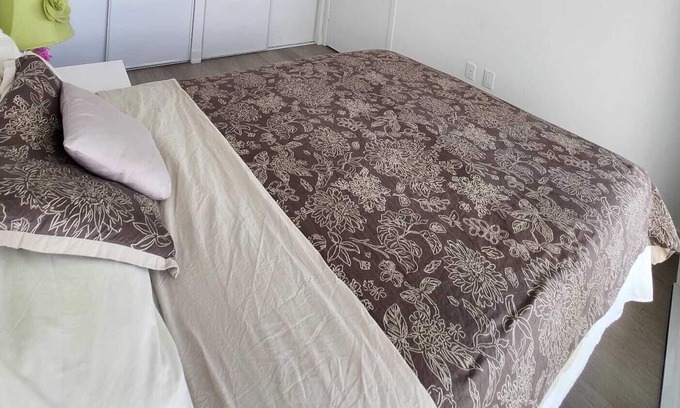 Downtown Mississauga Condo | Short term or Long term furnished rental in the heart of Mississauga.
