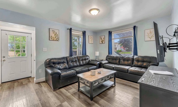 Oneonta Apartment | Shortstop Apt 1 - All Star Baseball Rentals