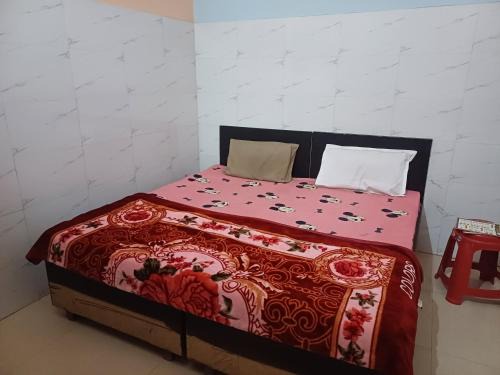 Vrindavan House | Shre Ladli nikunj dham