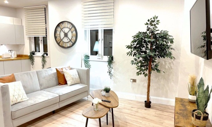 Shrewsbury Apartment | Shrewsbury Modern 1 Bedroom Flat By Bevolve
