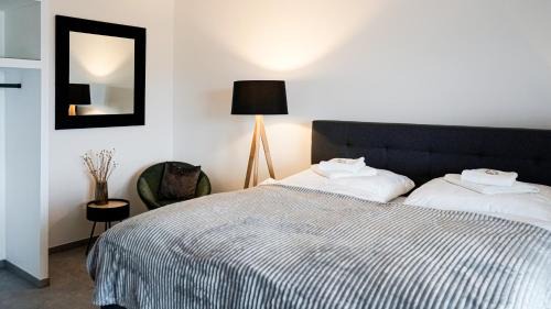 Siegen House | Si-View Doppelzimmer mit Balkon Zimmer 8 - Hotel
