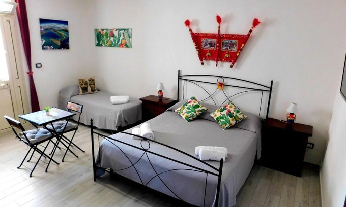 Carrozziere House | Sicilia Room