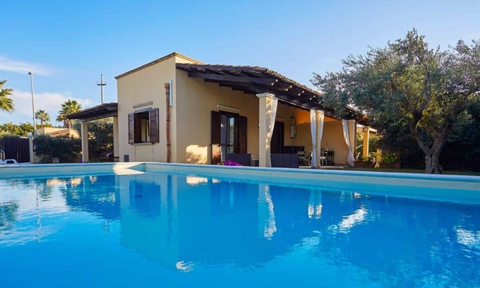 Marsala Villa | Sicily villa with pool only 300mt from the sea/ Perfect for enjoy of a sunny day in the swimming poo