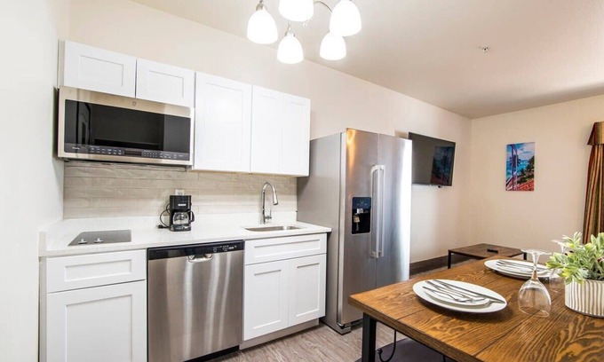 Sierra Vista Condo | Sierra Vista 2bd Queens Deluxe