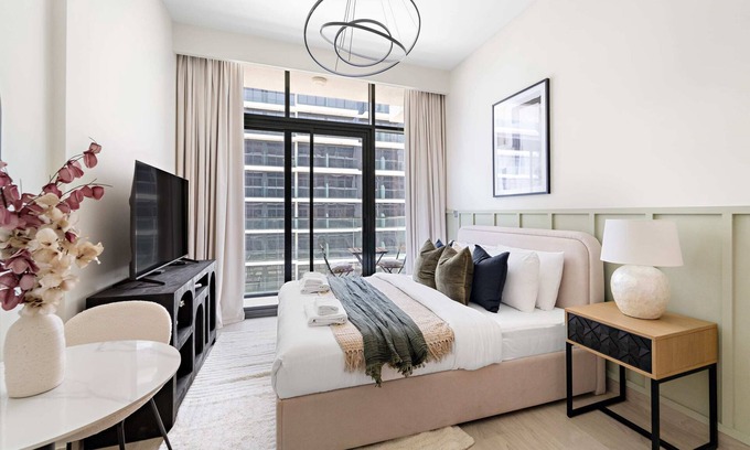 Nad Al Sheba Apartment | Silkhaus Chic Studio | Skyline View | MBR City