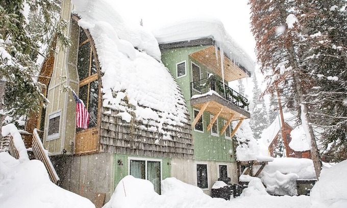 Salt Lake Mountain Resorts Cabin | Silverstrike Lodge by Cottonwood Lodging