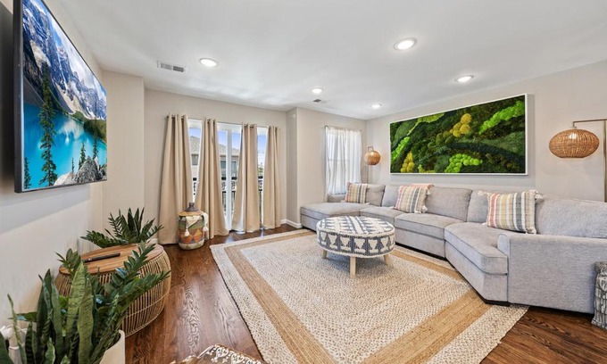 Newark Apartment | Simon Stays I Grand Oasis