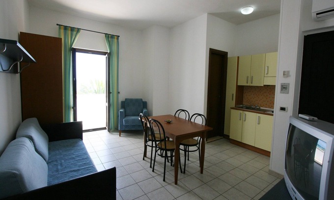 Villanova Apartment | Simple & Sunny Stay by the Sea