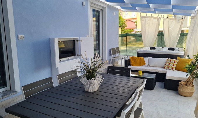 San Mauro a Mare House | SINGLE COTTAGE WITH PRIVATE JACUZZI 80 METERS FROM THE BEACH