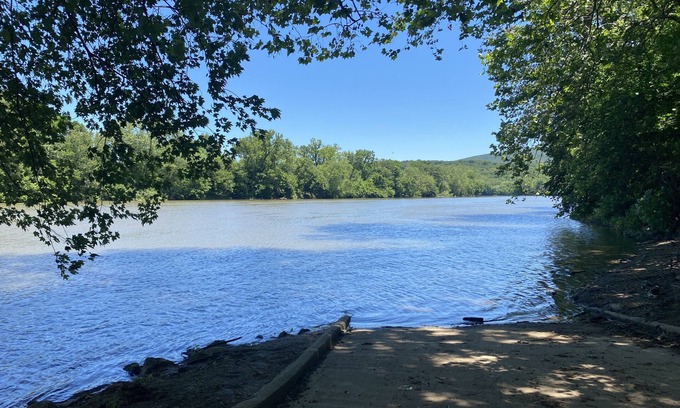 Millville House | Single Level, 3 Bedroom Home In Between Harper's Ferry & Casino.