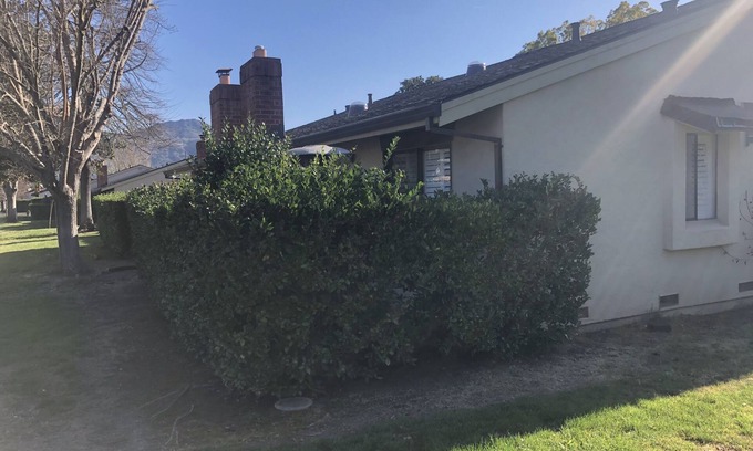Yountville House | Single level remodeled patio home with 3 bedrooms/2 bathrooms and a garage.