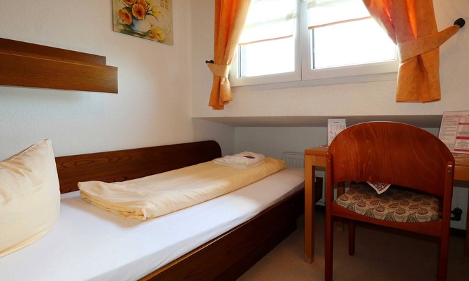Rheinhausen Cottage | Single room Cat. A, non-smoking, WC and shower - Hotel Werneths Landgasthof