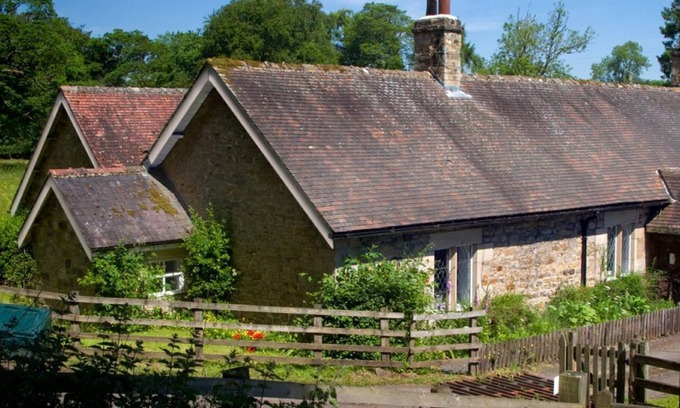 Barrasford Cottage | Single storey cottage for four guests in the grounds of Haughton Castle, Northumberland