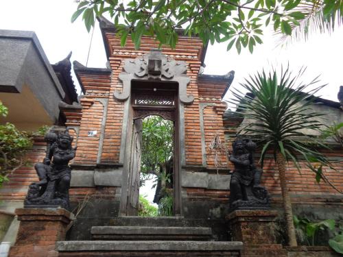 Pengosekan House | Sintya Homestay