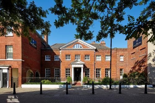 Windsor City Centre Hotel | Sir Christopher Wren Hotel