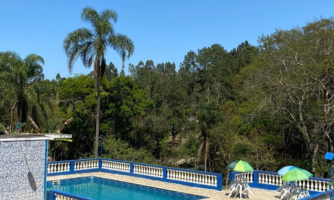 Igarata House | Site with swimming pool, wi-fi soccer field and lake with lots of fish