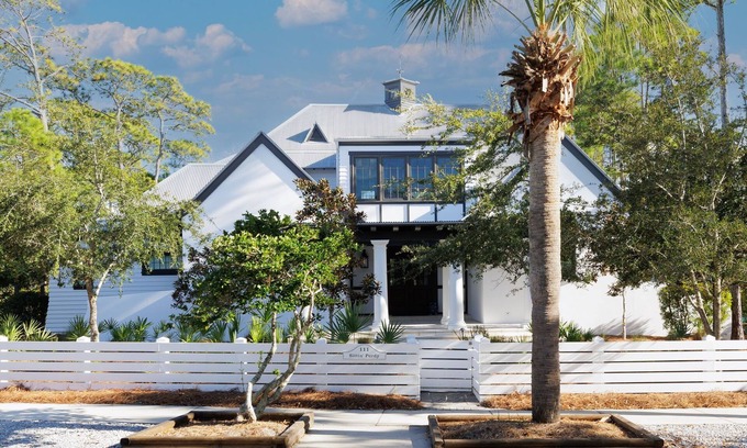 Sunnyside House | Sittin' Purdy - Luxury Home Located on the Lake