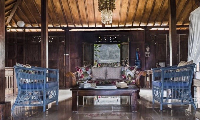 Sukasada Villa | Situated in authontic rural north bali surrounded by rice fields.