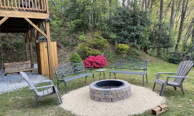 Maggie Valley Cabin | Sizzlin Summer Savings enjoy 20% off when booking and staying June 1 - Aug 31.