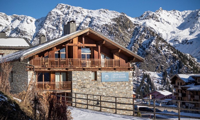 Les Eucherts Condo | Ski aux pieds | Piscine et sauna | Balcon privé
