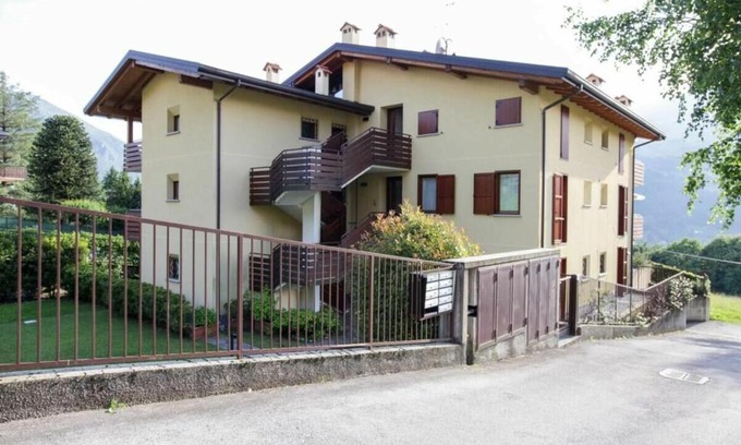 Barzio Apartment | Ski&bike In The Sunny Valley by Halldis