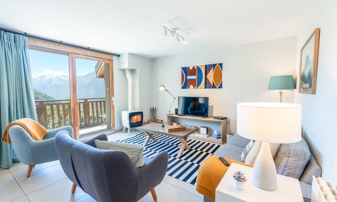 Vaujany Ski Chalet | Ski Chalet in Vaujany, Alpe D'Huez, sleeps 6 with incredible views