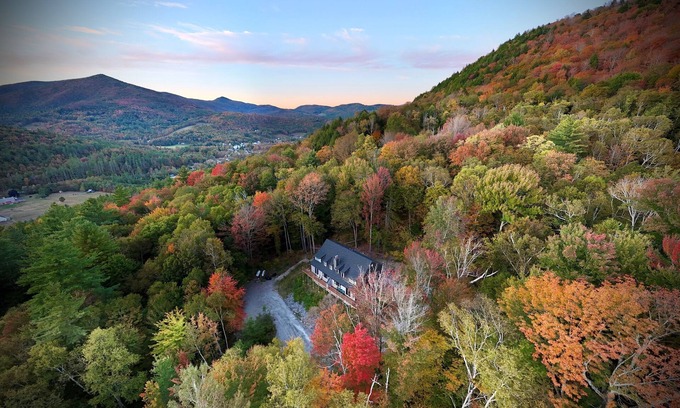Stockbridge House | Ski Home Mountain Views Near Killington/Woodstock