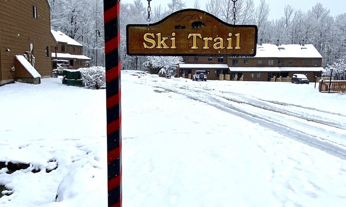 West Dover House | Ski-In condo at Mount Snow with Fireplace, Bears Crossing