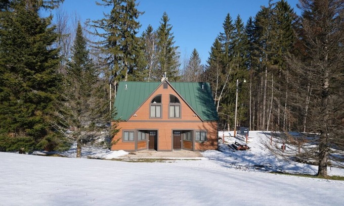 Central Vermont- Killington Cabin | Ski in & out Spruce Glen Townhomes on Great Eastern Trail