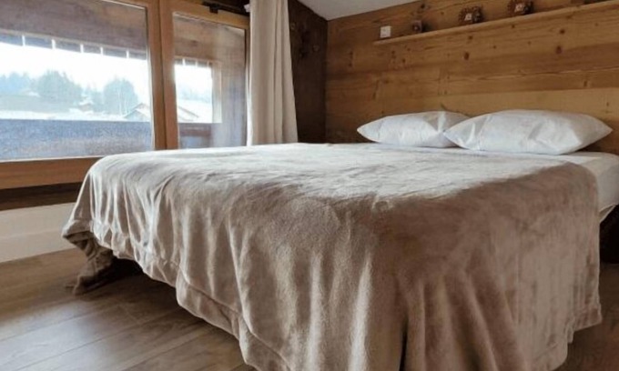 Le Praz de Lys Apartment | Ski-in/ski-out 3 bedrooms Mont Blanc view Comfort & charm