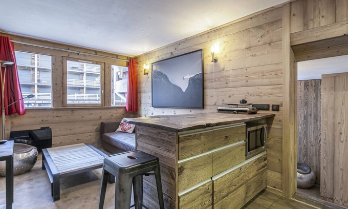 Val-d'Isere Apartment | Ski-in/ski-out apartment in Val d'Isère center, up to 6 people, WIFI