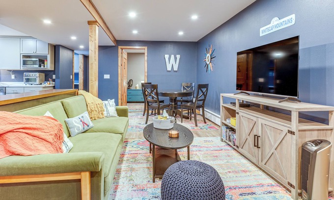Upson Condo | Ski-In/Ski-Out Condo in Upson - Walk to Lake