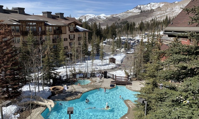 Salt Lake Mountain Resorts Condo | Ski in/ski out condo with hot tubs, heated pool and more amenities!