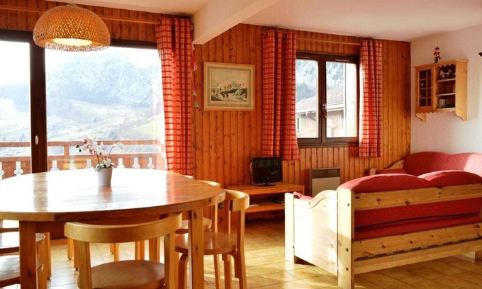 Le Chinaillon Apartment | Ski-In/Ski-Out, 3-Room Apt with Mezzanine, Sleeps 6, South Balcony, Garage, 3-Star Rated