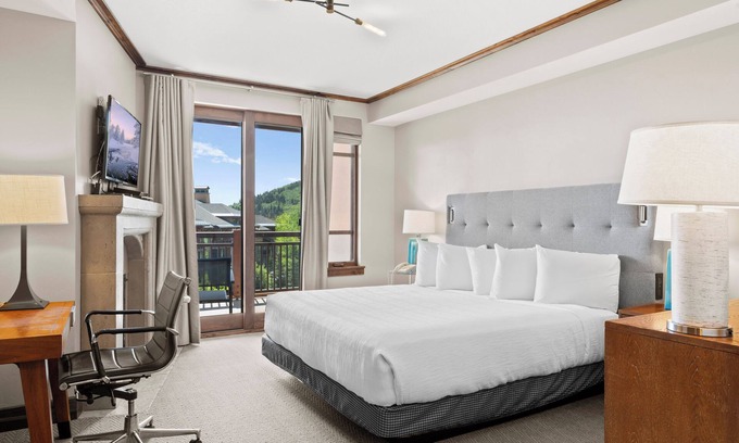 Park City Hotel | Ski-In/Ski-Out King Room at Hyatt Centric w/Pool, Hot Tub, Kitchenette & Resort Perks