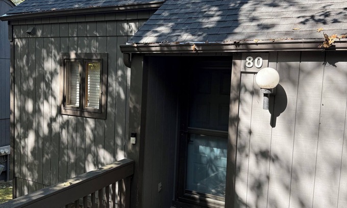 Tannersville Condo | Ski In/Ski Out Mountain Condo