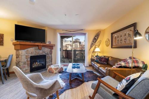 Salt Lake Mountain Resorts House | Ski in Ski out Pool Hot Tub Pool Table Resort View
