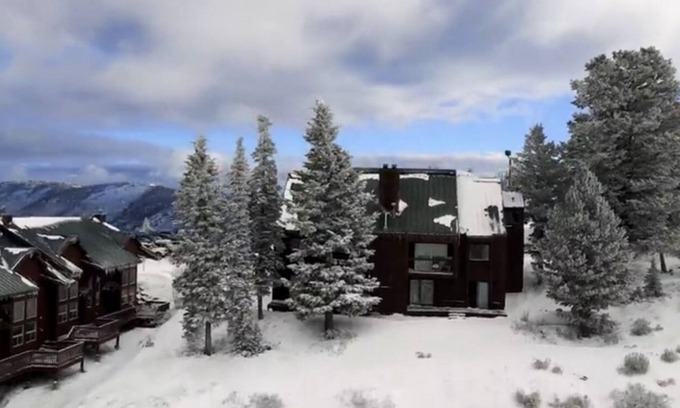 Powder Mountain Condo | Ski-in ski-out Powder Mountain condo 2 bedroom. 2 baths. Fireplace.