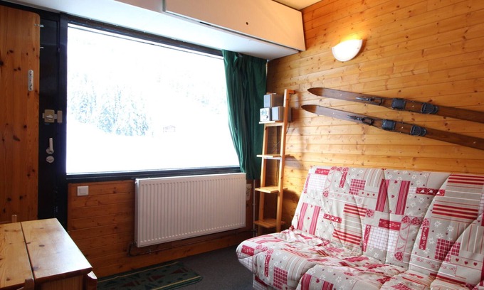 Flaine Apartment | Ski-in/Ski-out Studio for 4 with Terrace, Stunning Views, Close to Shops