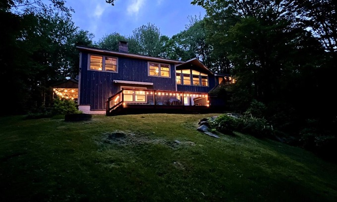 Wilmington Ski Chalet | Ski/Lake house for all seasons- Minutes to all